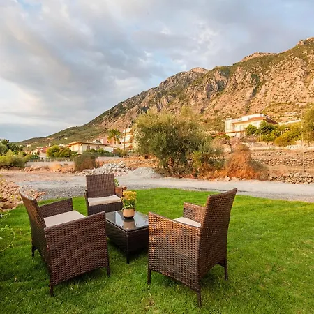 Kelly'S Sunset Apartment 2 Kalamata Exterior photo